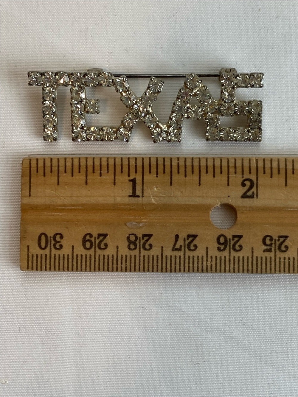 (3) Rhinestone brooch bundle - Picture 3 of 5